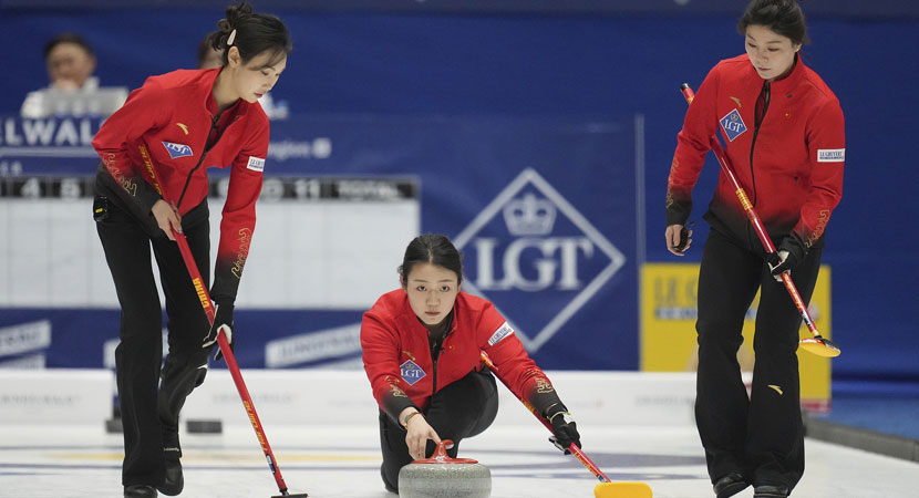 而防守端的 而防守端的